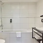 מלון Trip Frankfurt-heusenstamm Tagungshotel 4*