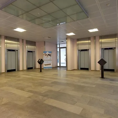 Trip Frankfurt-heusenstamm Tagungshotel 4* הויזנשטם