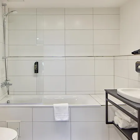 فندق Trip Frankfurt-heusenstamm Tagungshotel 4*