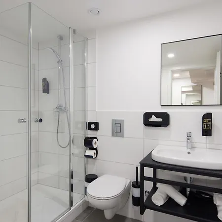 Trip Frankfurt-heusenstamm Tagungshotel 4* הויזנשטם