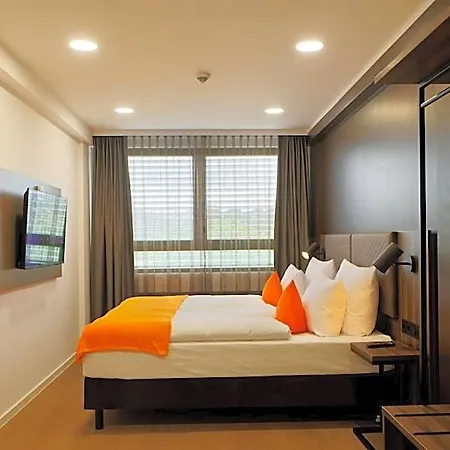 Отель Trip Frankfurt-heusenstamm Tagungshotel 4*